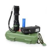 Фонарь E142 (аккум. 220В CREE 3Вт пласт. бокс; черн.) Ultraflash