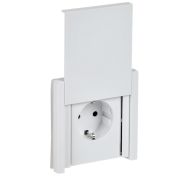 FORTE&PIANO Розетка с ЗК FP219 16А шторки крышка автозажим IP44 белый IEK