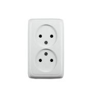 Альфа Розетка двойная наружная с из. пластиной белая